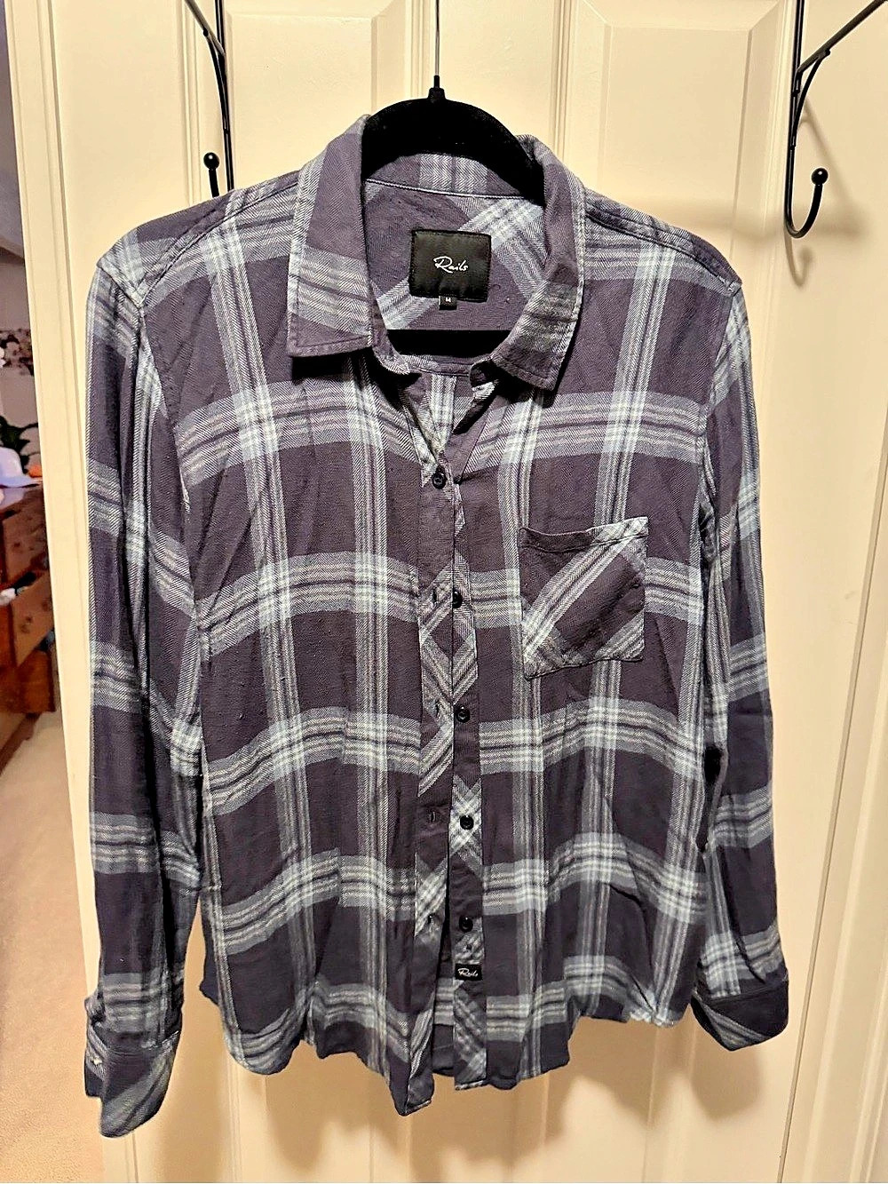 Rails Plaid Button Down Shirt in Gray & White